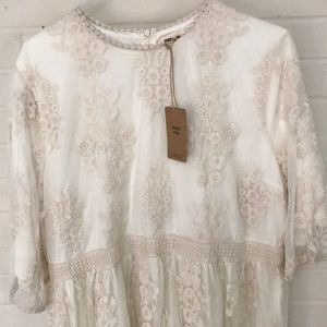 NWT Beautiful cream lace overlay dress 3XL